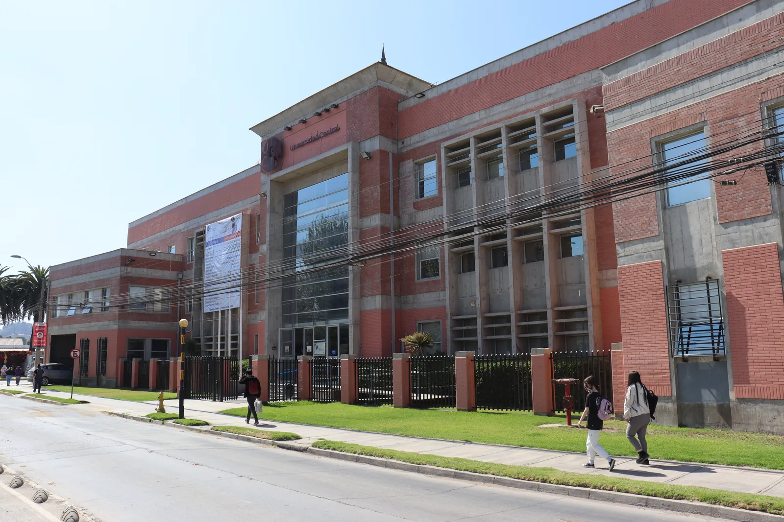 Frontis Edificio A — Campus Universidad Central La Serena